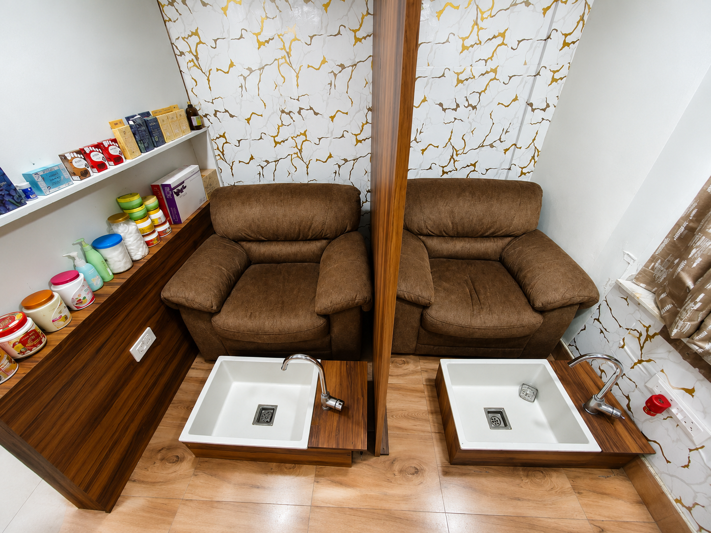 pedicure-refresh-family-salon